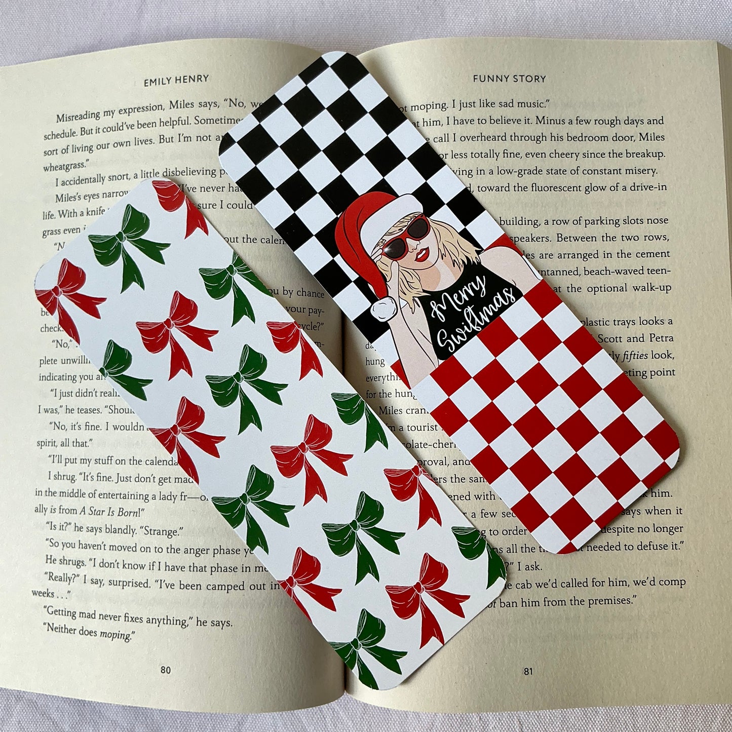 Swiftmas bookmark, taylor swift Christmas bookmark, Christmas bows bookmark