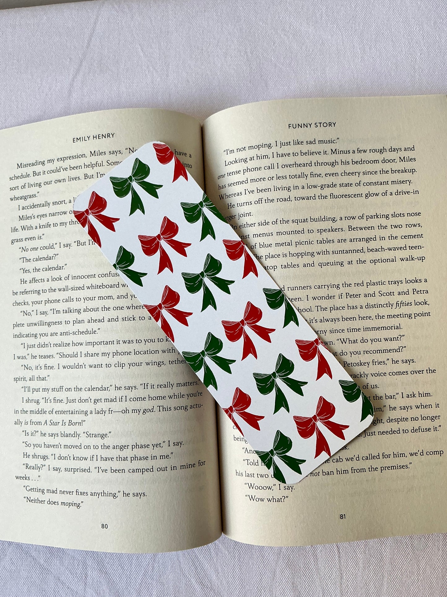 Swiftmas bookmark, taylor swift Christmas bookmark, Christmas bows bookmark