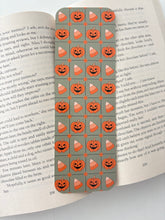 Load image into Gallery viewer, Halloween floral bookmark, Halloween pumpkins bookmark
