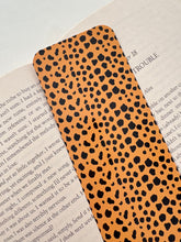 Load image into Gallery viewer, Cheetah pattern bookmark
