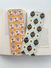 Load image into Gallery viewer, Bees and sunflowers bookmark, Bambi bookmark
